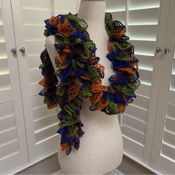 Artisan Handcrafted Ruffled Crochet / Knit Scarf - Picture 13 of 17